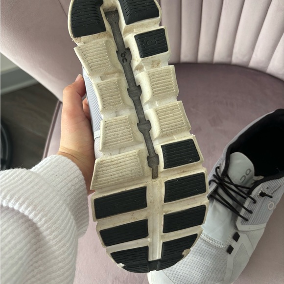 On cloud 5 sneakers - Picture 5 of 6